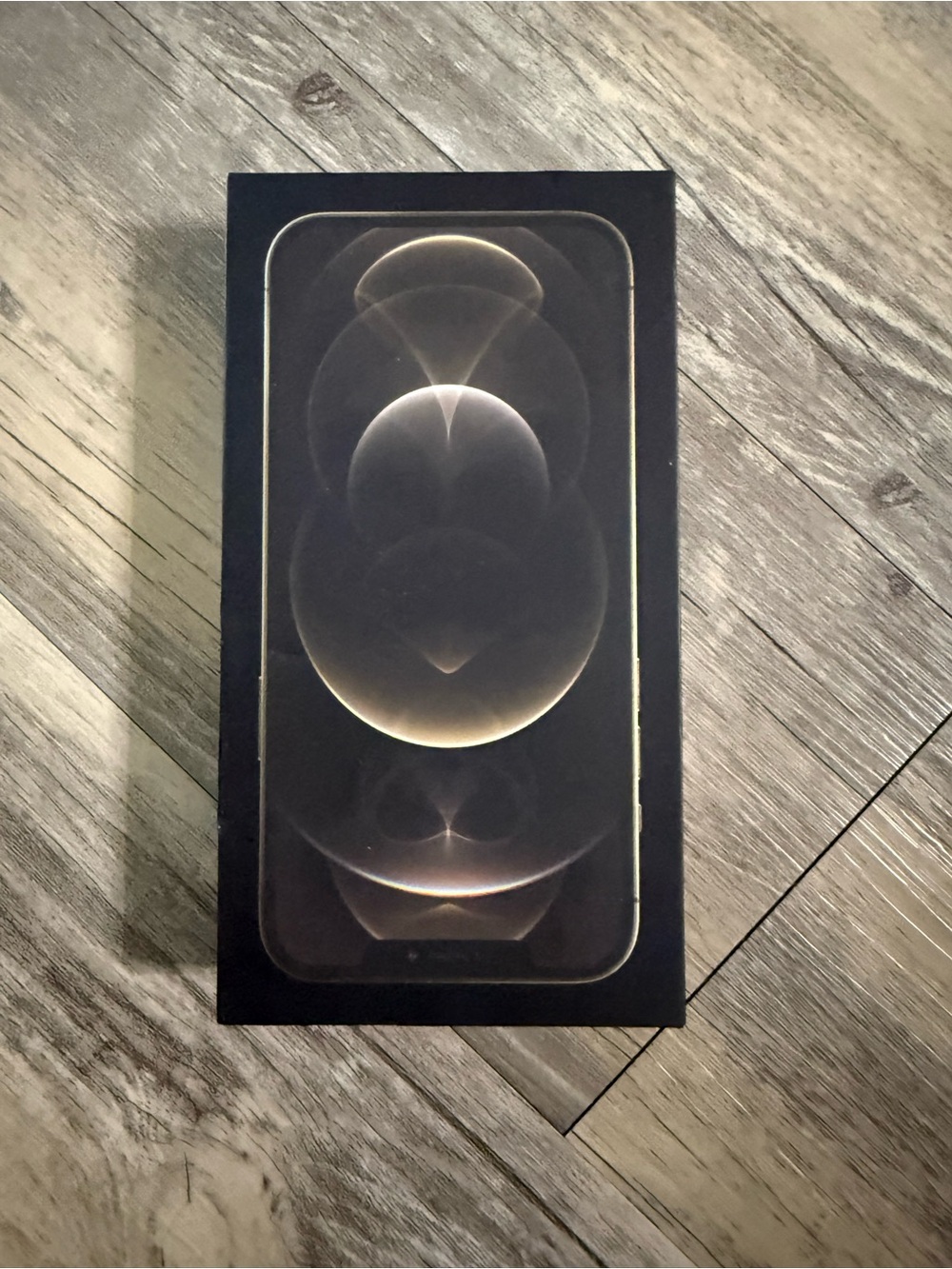 Empty Apple Boxes - Picture 4 of 16